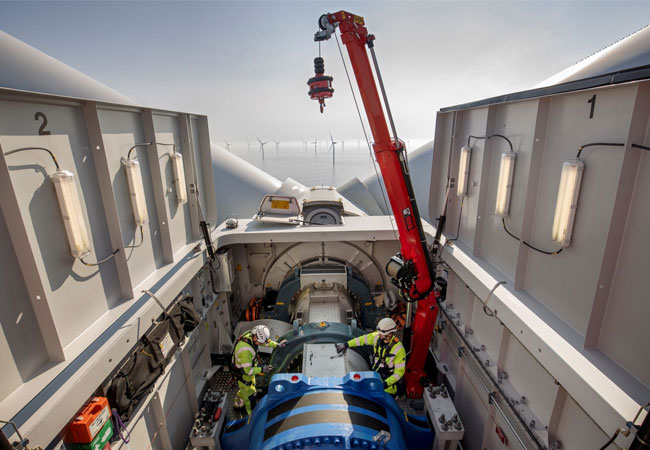 PB: Die Deutsche Windtechnik übernimmt u.a. die Wartung von Siemens-Turbinen SWT-3.6 und SWT-4.0 in dem OWP DanTysk und dem OWP Sandbank. / © Deutsche Windtechnik AG