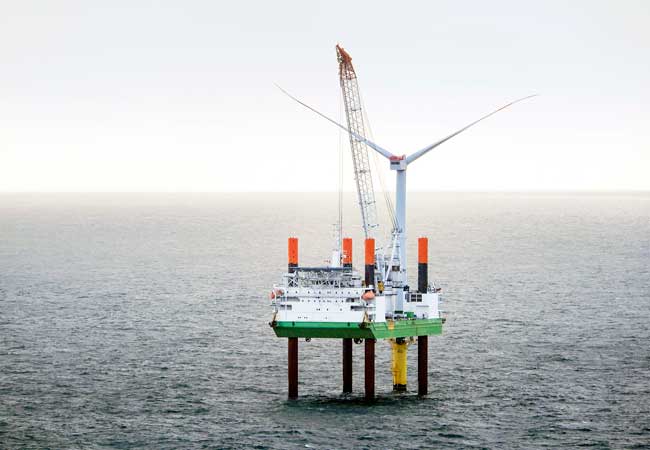 PB: Jack-up vessel Thor (© Harren & Partner Group) - klein.jpg