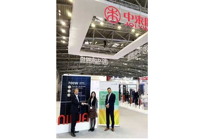 PB: Intersolar Europe: Munich Re und Jolywood verlängern ihre Zusammenarbeit / © Jolywood