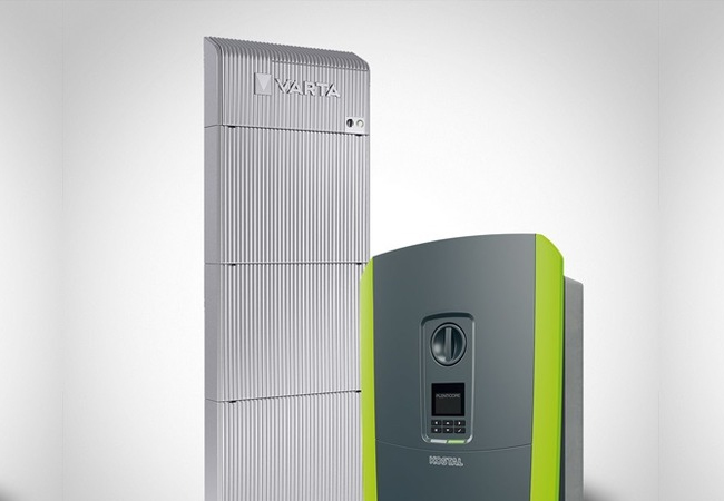 PB: PLENTICORE plus mit Varta-Batterie.