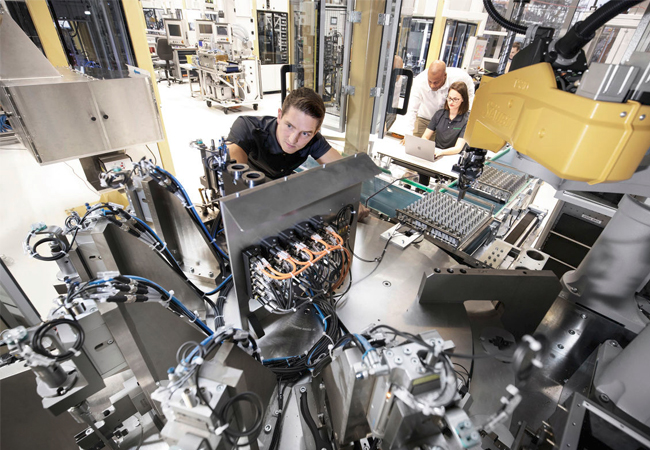 PB: Der Schaeffler Sondermaschinenbau präsentiert auf der automatica seinen Beitrag zu einer effizienten, agilen und nachhaltigen Produktion.