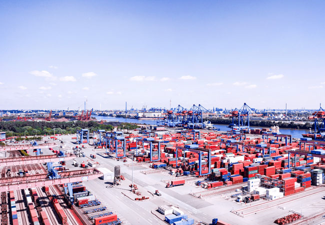 PB: Luftaufnahme des HHLA Container Terminal Altenwerder in Hamburg / ©: HHLA / Thies Rätzke