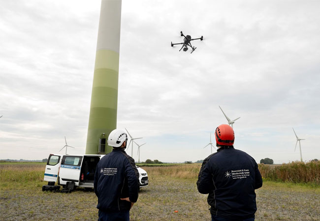 PB: Rosendahl Windtechnik GmbH beim Einsatz der TOPseven Lösung / © Rosendahl Windtechnik GmbH