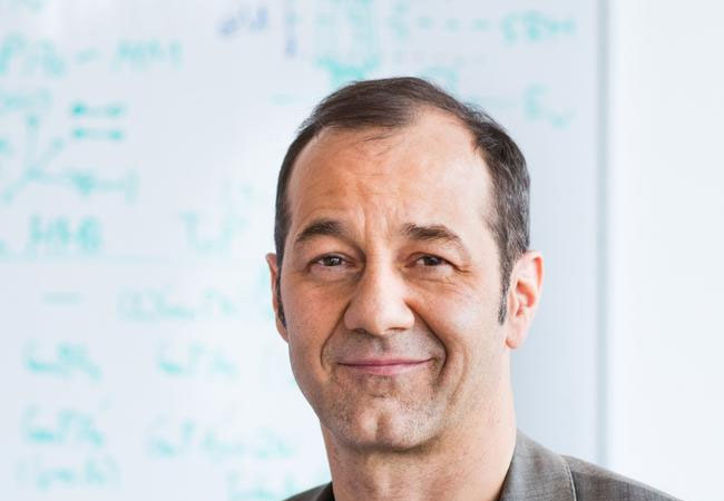 PB: Prof. Thomas Hannappel, Leiter des Fachgebiets Grundlagen von Energiematerialien Christoph Gorke TU Ilmenau