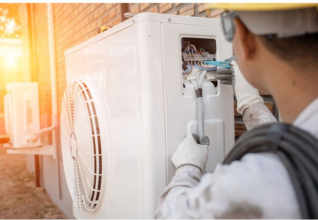 PB: Für die Anrechenbarkeit von Wärmepumpen gibt es diverse Anforderungen. Bild: Shutterstock.com/I AM NIKOM 