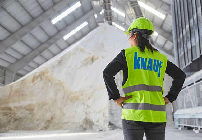 PB: Knauf employees play a large part in the success of the company. Their performance, competence and motivation are based on the implementation of the Knauf values of entrepreneurial spirit, dedication, partnership and humanity in the course of their daily work. Individual performances make a contribution to our joint success as a team. This is the basis for further growth of the Knauf Group.