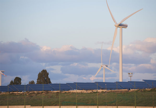 PB: Schneider Electric stellt umfangreiches Portfolio für Energienetze vor