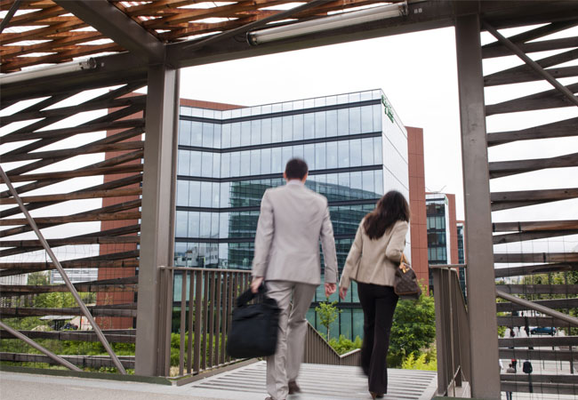 PB: Schneider Electric The Hive