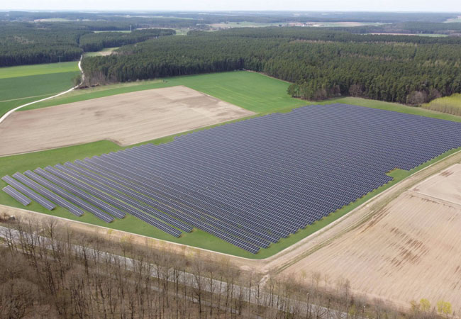 PB: Durch den Verkauf des Solarparks unterstützt BayWa r.e. die Dekarbonisierungsstrategie des Unternehmens / ©: BayWa r.e. AG