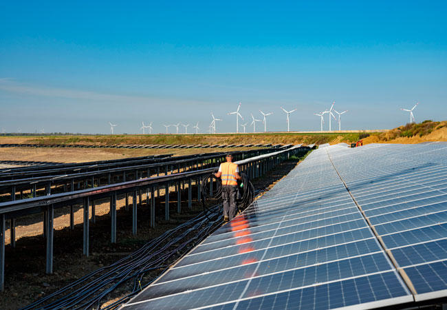 PB: Neue Solaranlage soll im Tagebau Hambach entstehen