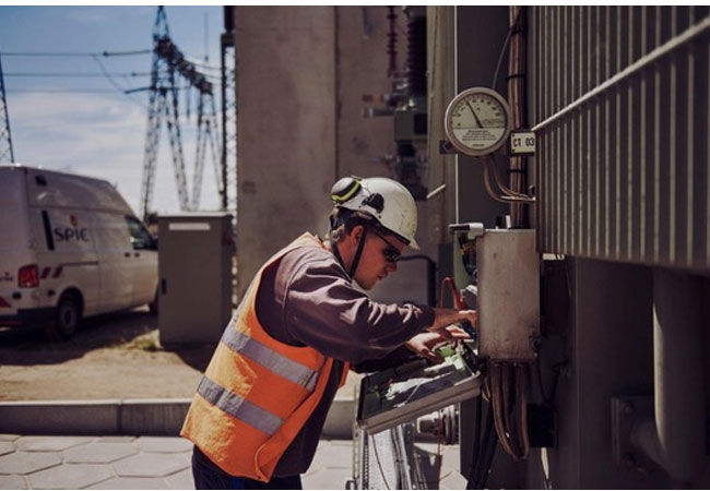 PB: Arbeiten am Umspannwerk / Foto: SPIE