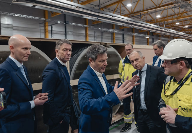 PB: Bundesminister*in Habeck hat am 06. Januar 2023 Nel Hydrogen in Norwegen besucht
