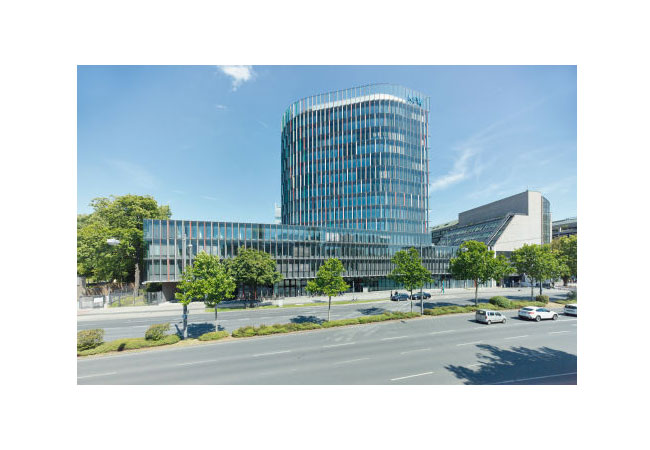 PB: KfW-Zentrale Frankfurt, Außenaufnahme, Westarkade und Nordarkade / Quelle: KfW-Bildarchiv / Rüdiger Nehmzow
