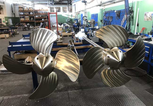 PB: HUP-2202-4 Two of Maritime Craft Services' SWATH boats are propelled by double controllable pitch propellers and tailshaft solutions that have been specially manufactured for the purpose by Danish Hundested Propeller. Foto: Hundested Propeller.