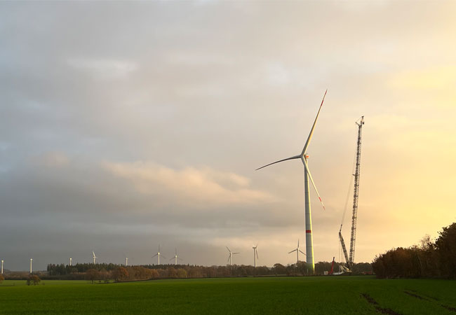 Windkraftausbau soll durch schnellere und einfachere Genehmigungen beschleunigt werden / Foto: HB