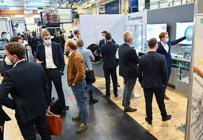 PB: Industrie und Wissenschaft trafen sich zuletzt vor zwei jahren zum AWK'21 im Aachener Eurogress. / © Fraunhofer IPT