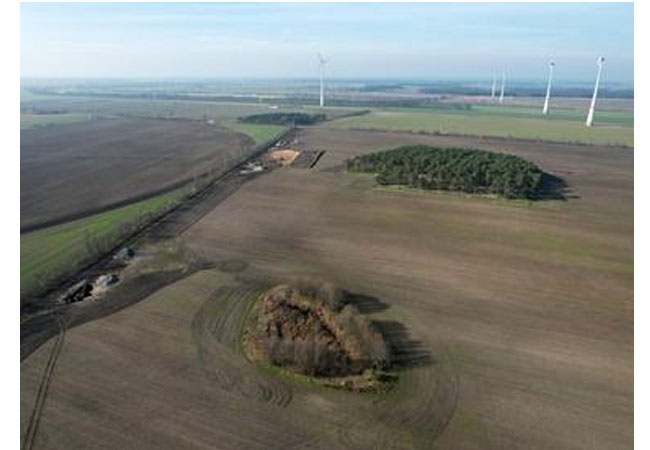 PB: Aktueller Blick auf das Areal des Windparks Elster Repowering. Alle 50 Altanlagen wurden demontiert. / ©: VSB Gruppe