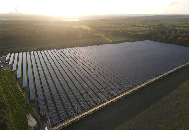 PB: NATURENERGY BETREIBT SOLARPARK AM TAGEBAU