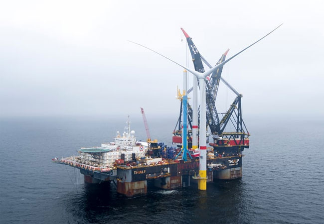 PB: Heerema meldet erfolgreiche Installation von 24 Arcadis Ost 1 Turbinen