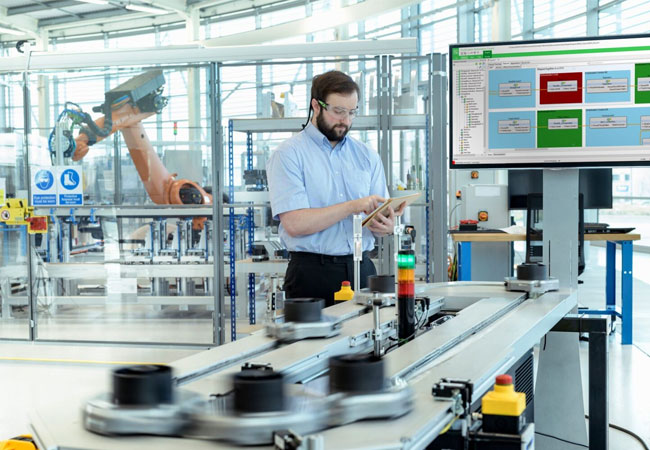 PB: Hannover Messe mit Digital Twin für die Elektroinstallation und Aufbruch ins Metaversum