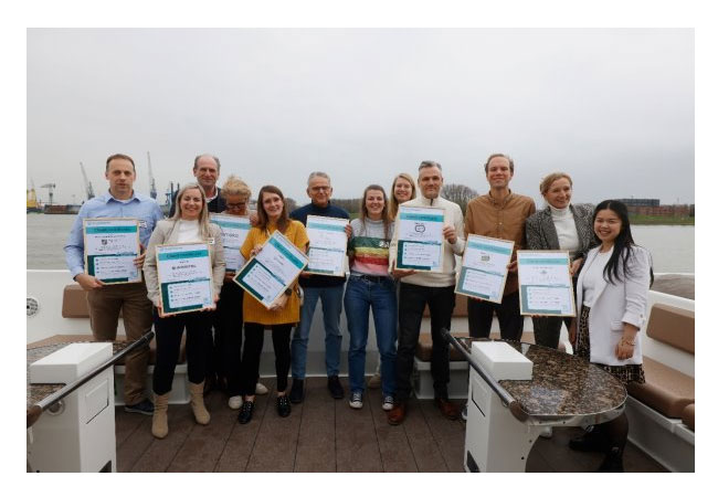 PB: PB: Übergabe der Switch to Zero-Zertifikate | Foto: Roy Borghouts Fotografie