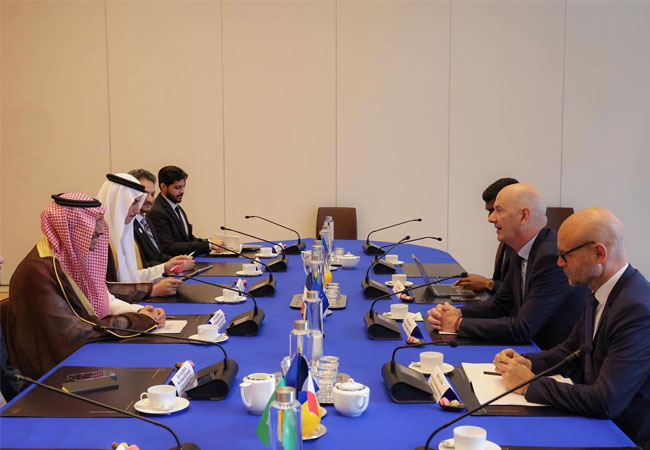 PB: Saudische und französische Minister prüfen Möglichkeiten zur Verbesserung der industriellen Zusammenarbeit