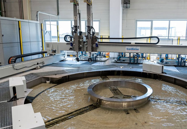 PB: Bearings that are produced in accordance with the Wind Power Standard undergo a full ultrasonic and grinding burn test in order that material defects can be identified or ruled out prior to delivery, thus preventing possible bearing damage and any detrimental effect on bearing life. Photo: Schaeffler (Bucataru Razvan Andrei)