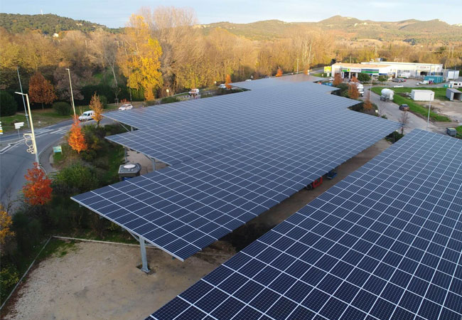 PB: VSB auf der Intersolar: Mit PV und Wind zur unabhängigen Stromversorgung / ©: VSB Gruppe