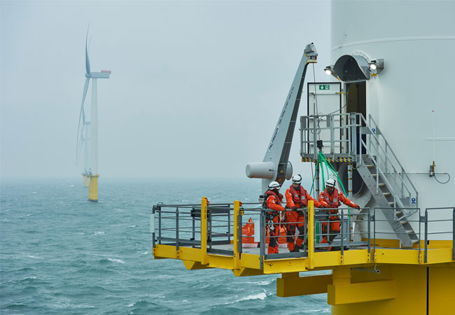 PB: Service Techniker auf S3-Turmsegment. / Foto: ©: Jan Oelker