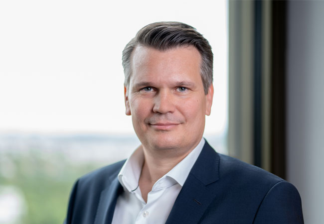 PB: Der derzeitige Director of Projects APAC, Daniel Gäfke, wird neben CEO Matthias Taft, CFO Dr. Mihaela Seidl und COO Günter Haug zukünftig dem Vorstand von BayWa r.e. angehören. (C) BayWa r.e.