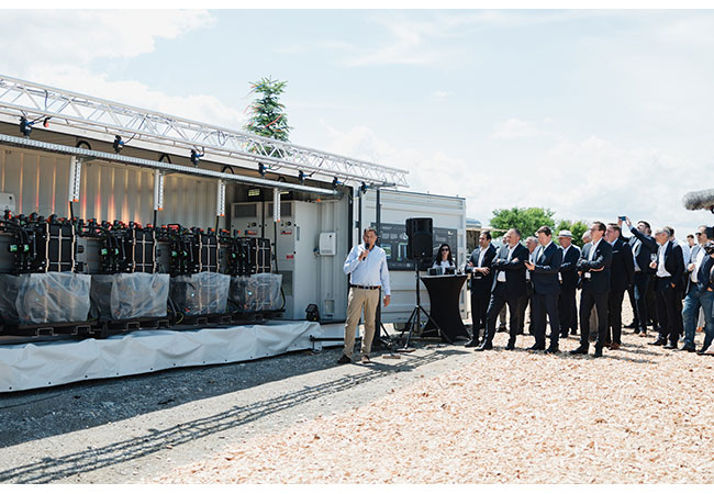 PB: Erste-Auslieferung-SolidFlow-Batterie-Burgenland