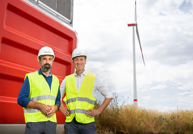pb: Markus Winter, CTO Windkraft Simonsfeld, mit Karsten Br%C3%BCggemann, Gesch%C3%A4ftsf%C3%BChrer Nordex Deutschland und %C3%96sterreich. / %C2%A9: Astrid Knie