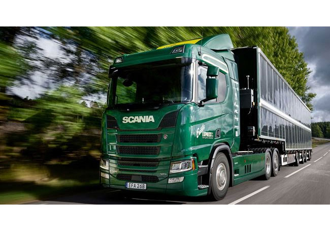 PB: Solar-LKW, Es wird geschätzt, dass sie bei Betrieb in Schweden jährlich 8.000 Kilowattstunden (kWh) liefern.