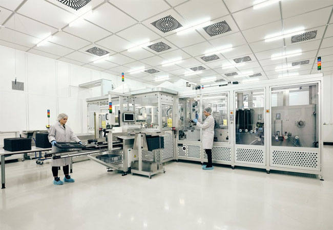 PB: Stack Fertigung, Copyright: EKPO Fuel Cell Technologies GmbH (EKPO).