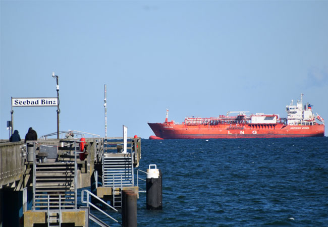 PB: Kein Baustopp im LNG-Eilverfahren Rügen