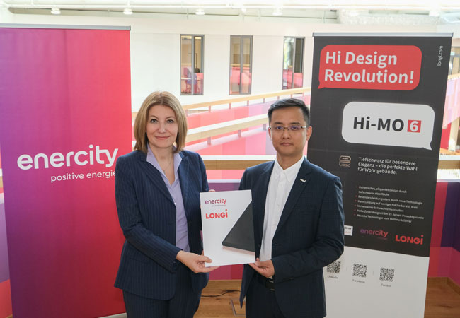 PB: Dr. Susanna Zapreva, enercity-CEO und Nick Wang, Vizepräsident von LONGi DG in Europa