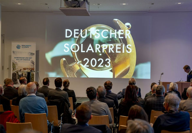 PB: Der Deutsche Solarpreis würdigt alljährlich innovative und wegweisende Projekte im Bereich der Erneuerbaren Energien in Deutschland.