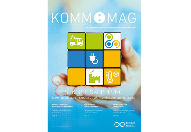 PB: Cover KOMM:MAG 2023 Foto: u.V. © karla-hernandez/unsplash
