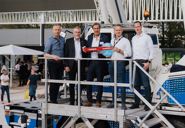 PB: Liebherr LTC 1050-3.1E, der erste hydraulische Elektrokran in der Mammoet-Flotte