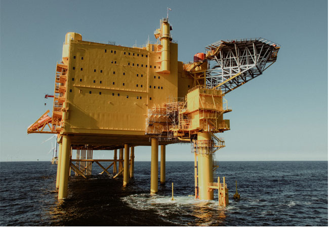 PB: Werften stärken durch den Bau von Errichterschiffen oder Konverterplattformen für die Offshore-Windkraft / ©: Benoit Grasser