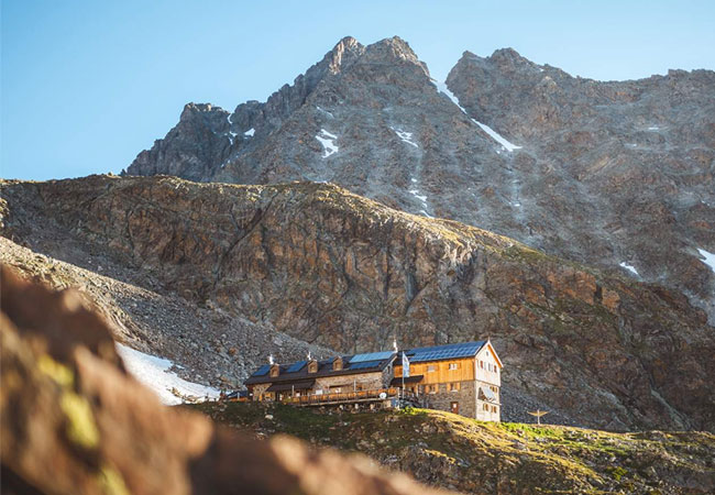 PB: Die Kaunergrathütte auf 2817m. Foto: DAV/Roman Huber