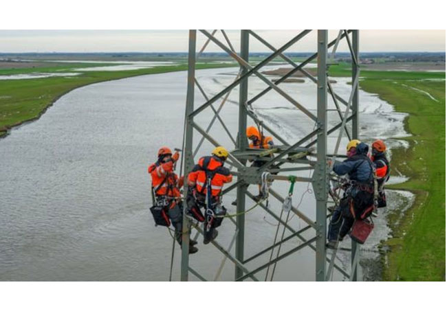 PB: Strommasten an der Eider demontiert: Hansewerk-Tochter SH Netz und Tennet fliegen Bauteile aus