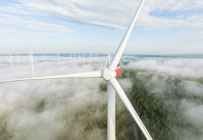 PB: Foto zur Bebilderung der Nachricht. Zu sehen ist der von UKA projektierte Windpark Leeskow in Brandenburg, für den bereits Nordex-Anlagen eingesetzt wurden. Fotocredits: Flightseeing.