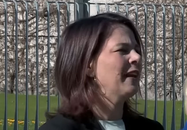 Videobild: Außenminister*in Annalena Baerbock (Grüne) will beim politischen Engagements Deutschlands im Ausland die Rechte von Frauen im Ausland konsequent stärken
