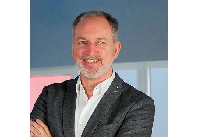 PB: Gregor Hämel führte das Unternehmen Kremer erfolgreich durch die vergangenen 35 Jahre. / ©: KREMER GmbH
