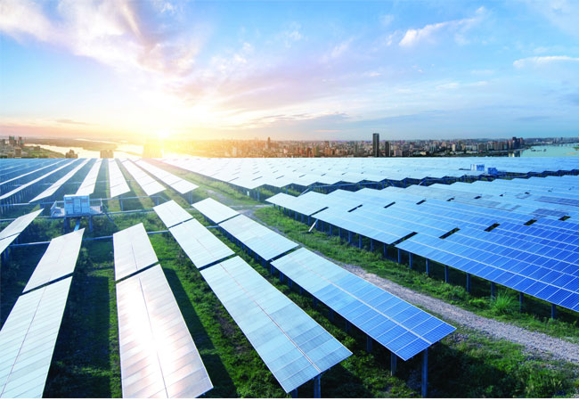 PB: Eco-environmentally friendly green energy of sustainable development of solar power plant with Shanghai skyline