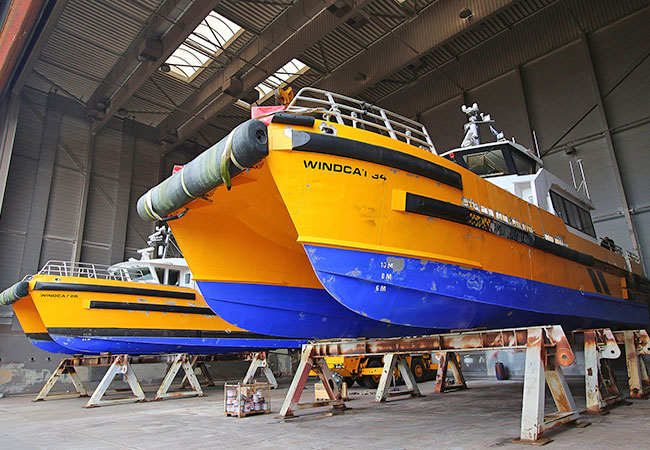 PB: Inzwischen ein gewohntes Bild bei Strela Shiprepair Yard in Stralsund, Workboats, die für den Personentransport zu den Offshore-Windparks vor Rügen eingesetzt werden. / Foto: HansePhotoStralsund/Fraede