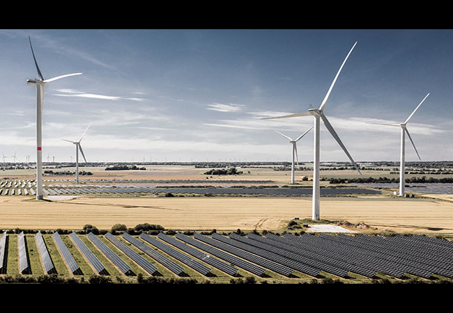 PB: Vor allem durch die Einspeisung viel erneuerbarer Energie kommen niedrige Preise an der Strombörse zustande – mit dem dynamischen Stromtarif GP JOULE flex können kleine und große Unternehmen direkt davon profitieren. (Foto: GP JOULE) 