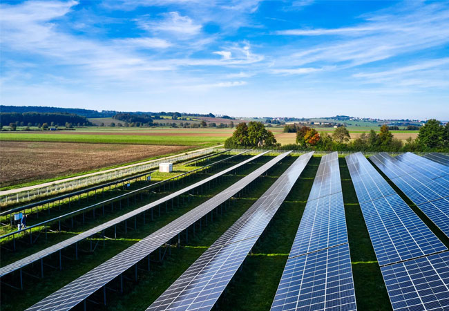 Pressefoto: Das Foto zeigt den von JUWI errichteten Solarpark Röckingen in Bayern / ©: JUWI GmbH