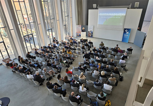 PB: Voller Saal bei der Sustainable Shipping Conference 2024 im Haus der Bremischen Bürgerschaft / © Foto: MCN e. V.